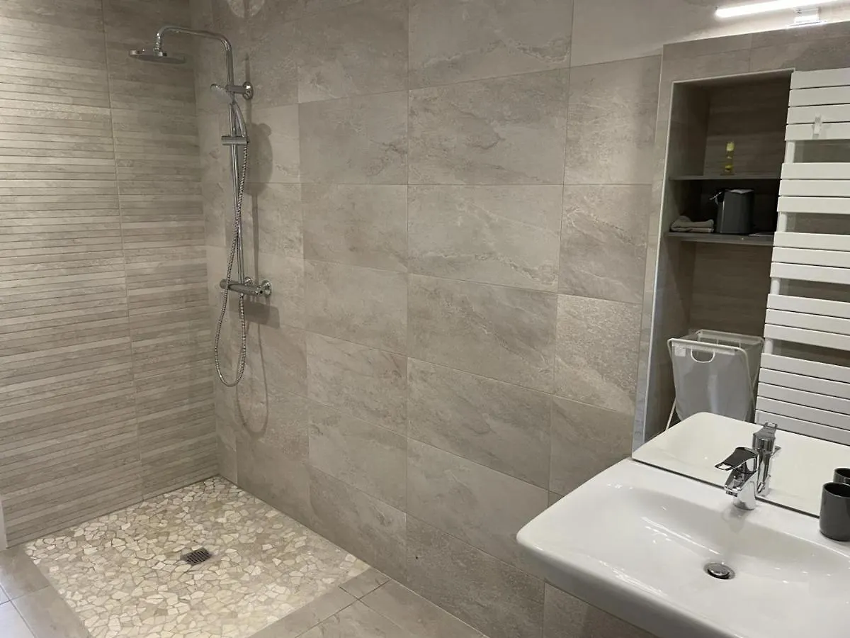 Gite De Charme Avec Terrasse Privative Et Grand Jardin Pres Du Parc Le Pal - Fr-1-489-339 Thiel-sur-Acolin 0*,  フランス